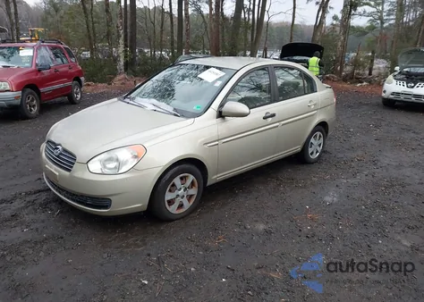 2006 Hyundai Accent Gls z USA, uszkodzony, nr VIN KMHCN46C76U016278